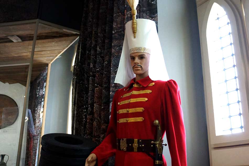 Азовское осадное сидение, реконструкция костюма янычара.